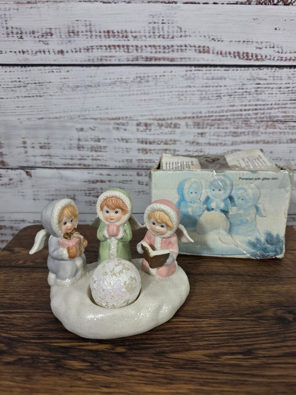 VTG Giftco Inc Snow Angels Candal with glitter trim READ